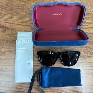Gucci Silver/ Black sunglasses